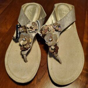 Reaction by Kenneth Cole Floral Gold Wedge Sandal